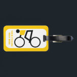 Cyclusrijder die op de fiets rijdt bagagelabel<br><div class="desc">De fietser rijdt met zijn bagagelabel op de fiets,  met een minimalistisch pictogram van een zwart fietsersilhouet met een gele bovenkant en jouw tekst op een witte achtergrond met een gele rand.  .</div>