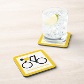 Cyclusrijder die zijn fiets gebruikt drankjes onderzetter (Rechterzijde)