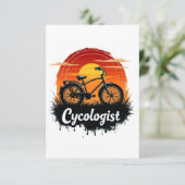 Cycologist Bike Adventure: Sunset Graphic T-shirt Aankondiging (Staand voorkant)