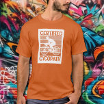 Cycopaat voor Fietsers Sinaasappel T-shirt<br><div class="desc">Fietser,  mountainbiker,  triatleet,  of weekendfietser,  dit cycopaat T-shirt geaccentueerd met tinten sinaasappel is een perfect cadeau voor de mannen in je leven,  voor vaderdag,  kerst of zijn verjaardag. MEER design in ons collectie.</div>