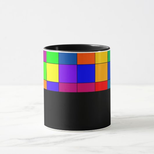 D01 - Tasse mit buntem Schachbrettmuster Mok (Midden)