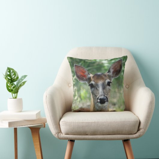 D33 White-tailed Deer Doe Kussen (Stoel)