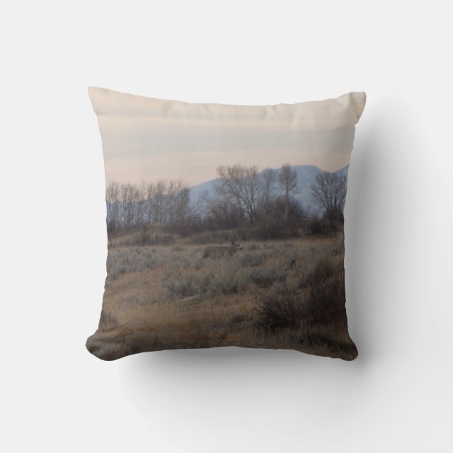 D4 Mule Deer bok en Sweet Grass Hills Kussen (Voorkant)