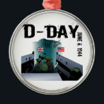D-DAG 6 juni 1944 Metalen Ornament<br><div class="desc">D-DAG 6 juni 1944 - De aanvoer van Normandië was de landing op 6 juni 1944 (D-Dag) van de geallieerde invasie van Normandië in Operatie Overlord tijdens de Tweede Wereldoorlog.</div>