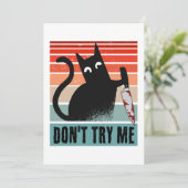 Daag me niet uit, Moody Cat met mes Kaart (Staand voorkant)
