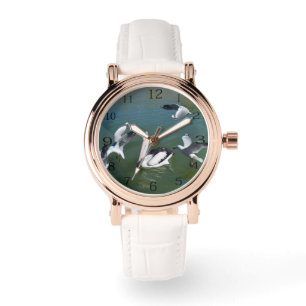 Daar gaat de buurt: Pelican Gatecrashers Horloge