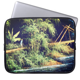 Daar in het bos door Vishnuh Laptop Sleeve