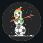 Dab Snowman gemaakt van Voetballen Funny Christmas Ronde Sticker<br><div class="desc">Dab Snowman gemaakt van Voetballen Funny Christmas</div>