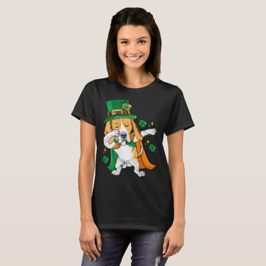 Dabbing Beagle Leprechaun St Patricks Day T-shirt (Voorkant volledig)