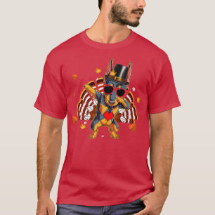 Dabbing Dobermann Thanksgiving Day Dog Pilgrim Jon T-shirt