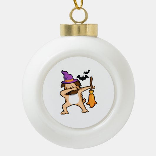 Dabbing Halloween Pug Dog Keramische Bal Ornament (Voorkant)