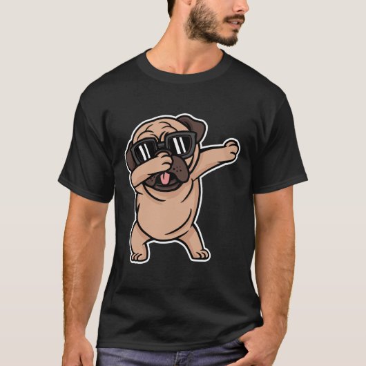 Dabbing Pug met zonnebril Essential T-shirt 572 (Voorkant)