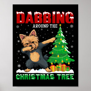 Dabbing rond de kerstboom Yorkie Dog Xmas Poster