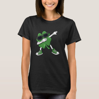 Dabbing Shamrock St Patrick's Day Boys Girls Kinde T-shirt