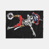 Dabbing Skeleton Pirate and Soccer LL Halloween Co Fleece Deken (Voorkant (Horizontaal))
