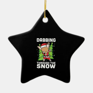 Dabbing Through Snow Chihuahua Kersthond Keramisch Ornament