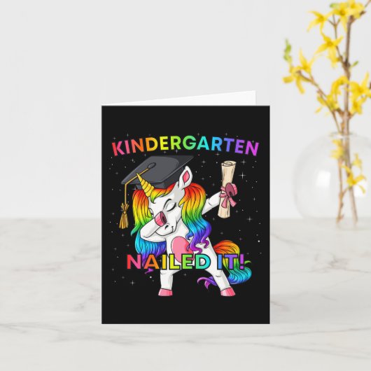 Dabbing Unicorn Kindergarten Nailed It Afstuderen Kaart (Gele Bloem)