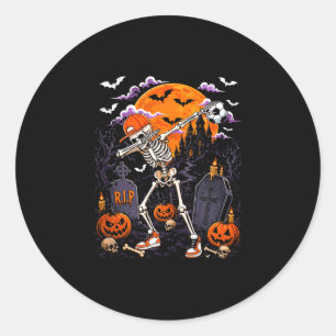 Dabende skelet halloween kostuum voetbalspeler ronde sticker