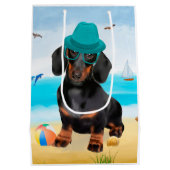 Dachshond op het strand medium cadeauzakje (Achterkant)