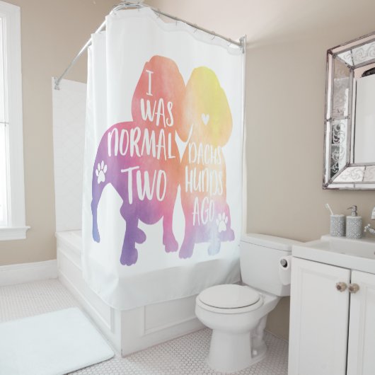 Dachshund dat ik normaal was twee jaar geleden, Cu Douchegordijn (In situ)