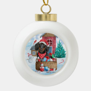 Dachshund Dog in sneeuwkersthondenhuis Keramische Bal Ornament