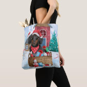 Dachshund Dog in sneeuwkersthondenhuis Tote Bag (Dichtbij)