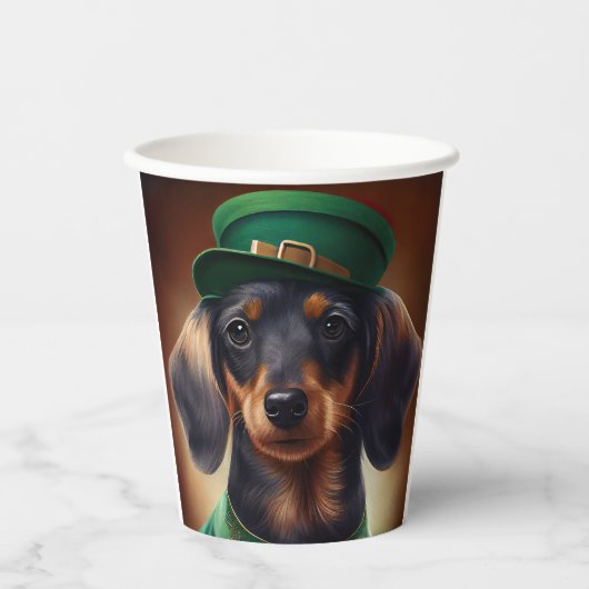 Dachshund Dog in St. Patrick's Day Dress Papieren Bekers (Voorkant)