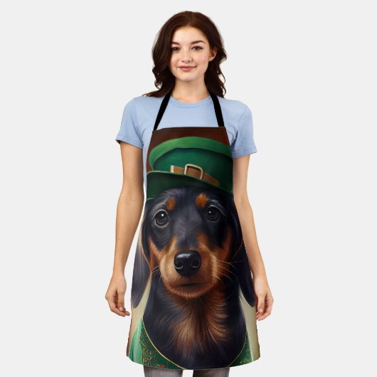 Dachshund Dog in St. Patrick's Day Dress Schort (Gedragen)