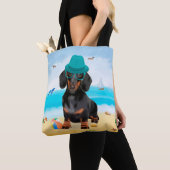 Dachshund Dog op strand Tote Bag (Dichtbij)