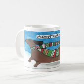 Dachshund door de sneeuw - Funny Doxie Kerstmis Koffiemok (Voorkant links)