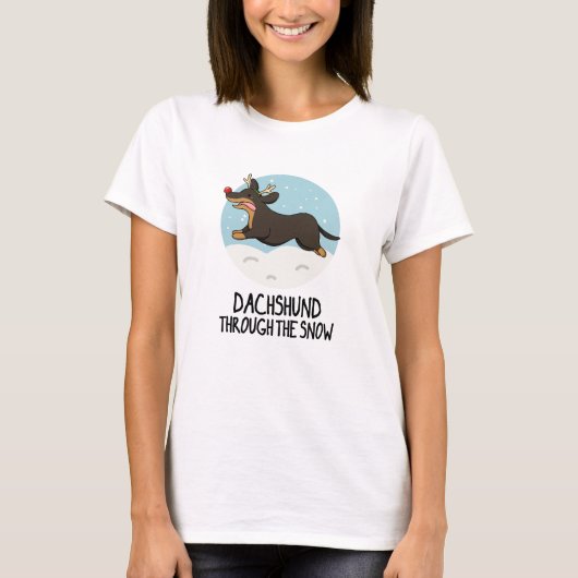 Dachshund door de sneeuw grappige kerst woordspeli t-shirt (Voorkant)