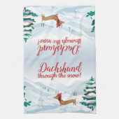 Dachshund door de sneeuwhanddoek theedoek (Verticaal)
