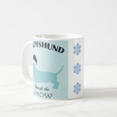 Dachshund door de sneeuwnende kerstmis koffiemok (Voorkant links)