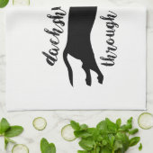 Dachshund door het sneeuwkerstVakantie Theedoek (Gevouwen)