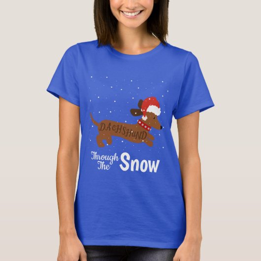 Dachshund door het sneeuwShirt T-shirt (Voorkant)