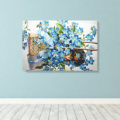 Dachshund en Vergeet-me-Nots Canvas Afdruk (Insitu (Houten vloer))