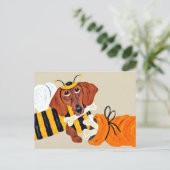 Dachshund hommel met hondenbrokjes briefkaart (Staand voorkant)