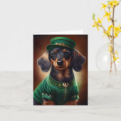 Dachshund-hond in St. Patrick's Day-jurk Kaart (Gele Bloem)