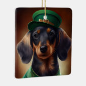 Dachshund-hond in St. Patrick's Day-jurk Keramisch Ornament (Rechts)