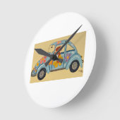 Dachshund in hippie-auto  ronde klok (Hoek)