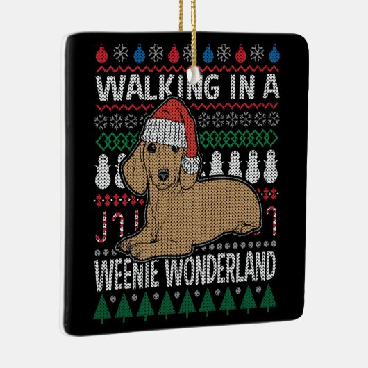 Dachshund loopt in een Weenieland Keramisch Ornament (Rechts)