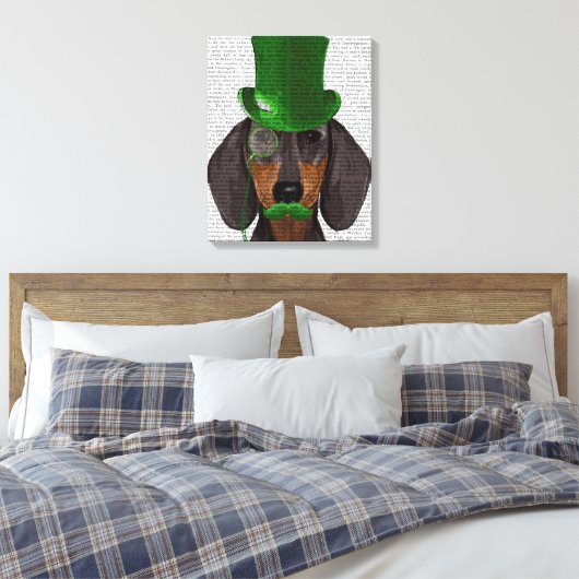 Dachshund met Green Top Hat Black Tan Canvas Afdruk (Insitu (Slaapkamer))