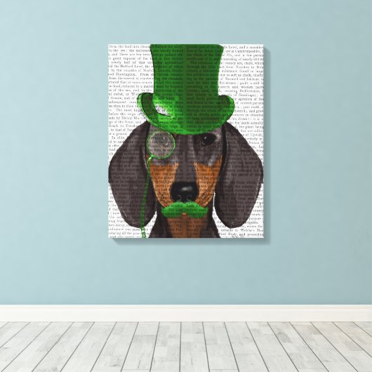 Dachshund met Green Top Hat Black Tan Canvas Afdruk (Insitu (Houten vloer))