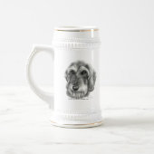 Dachshund met wirespeed bierpul (Links)