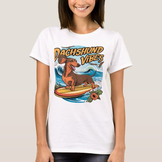 Dachshund Riding Surfboard Surfen T-shirt (Voorkant)