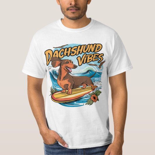 Dachshund Riding Surfboard Surfen T-shirt (Voorkant)