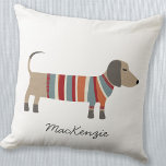Dachshund Sause Dog - Aangepast Kussen<br><div class="desc">Kleine dachshundworst of wiener-hond in houten breien. Ideaal voor hondenliefhebbers en hondenwandelaars. Originele kunst van Nic Squirrell. Verander de naam om aan te passen.</div>
