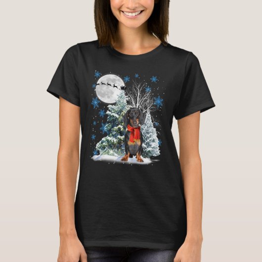 Dachshund under Moonlight Snow Kerstmis Pajama T-shirt (Voorkant)