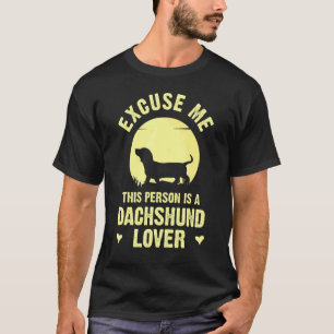Dachshund Wiener Dog spoelt het thema aan met moon T-shirt