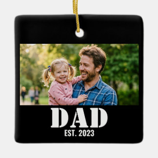 Dad Established Simple Bold White Text and Photo Keramisch Ornament